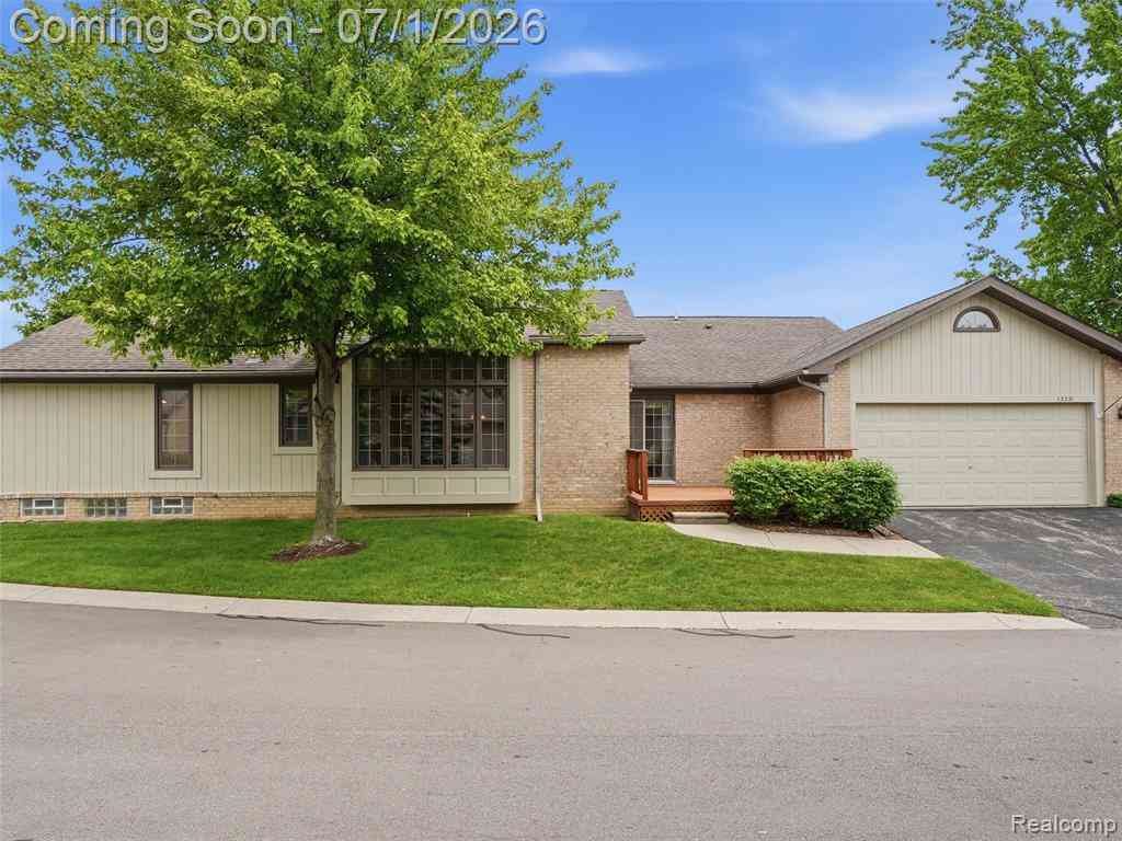 Condo For Sale - 13331 Whittier  <br/> Macomb County, Sterling Heights, MI 48312