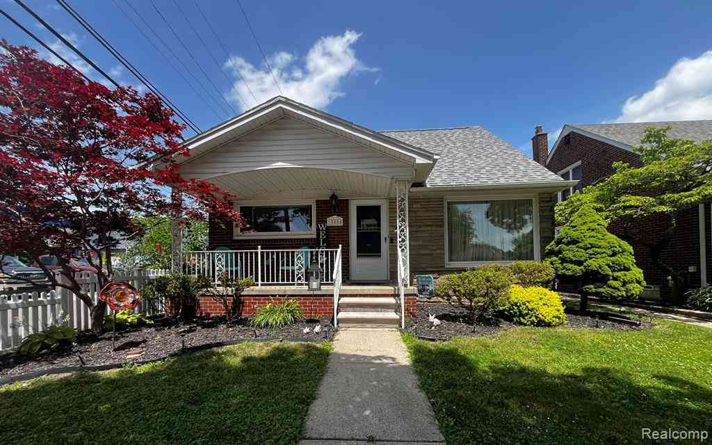 Homes For Sale - 15854 Englewood Avenue <br/> Wayne County, Allen Park, MI 48101
