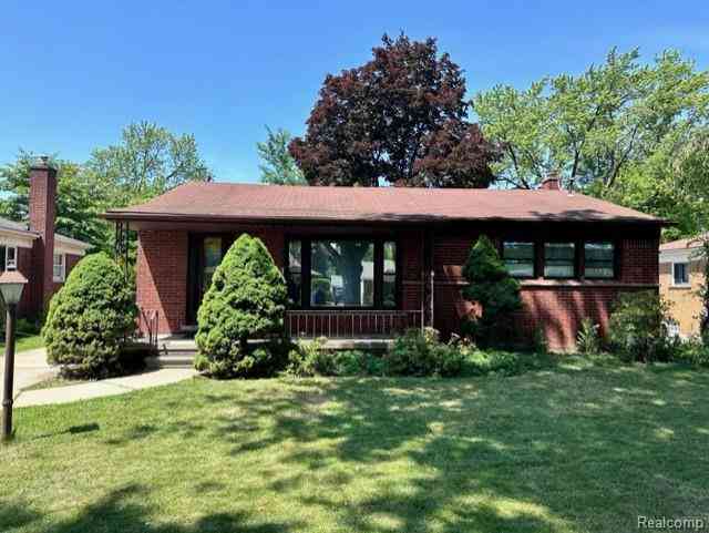 Homes For Rent - 8429 Whitefield Street <br/> Dearborn Heights, MI 48127