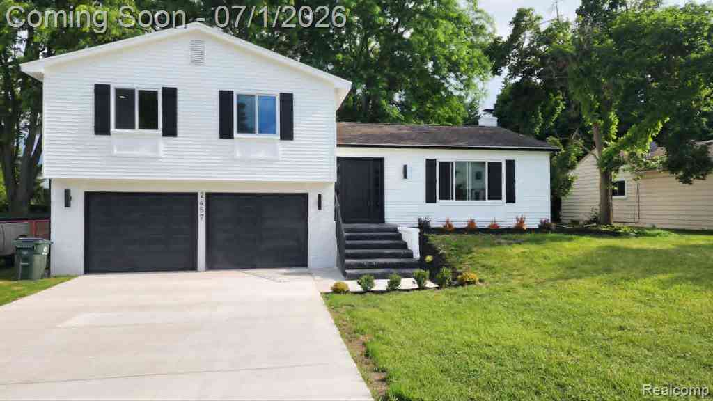Homes For Sale - 2457 Gemini Drive <br/> Oakland County, Lake Orion, MI 48360