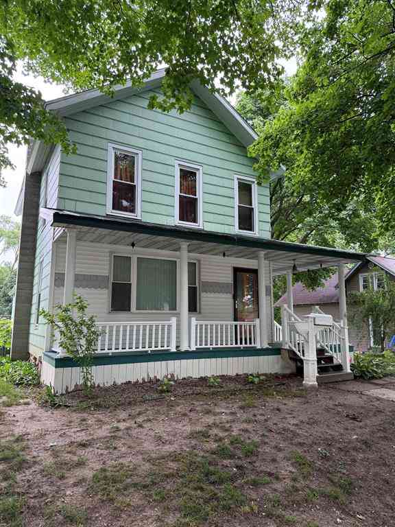 Homes For Sale - 414 N Maple Street <br/> Ithaca, MI 48847