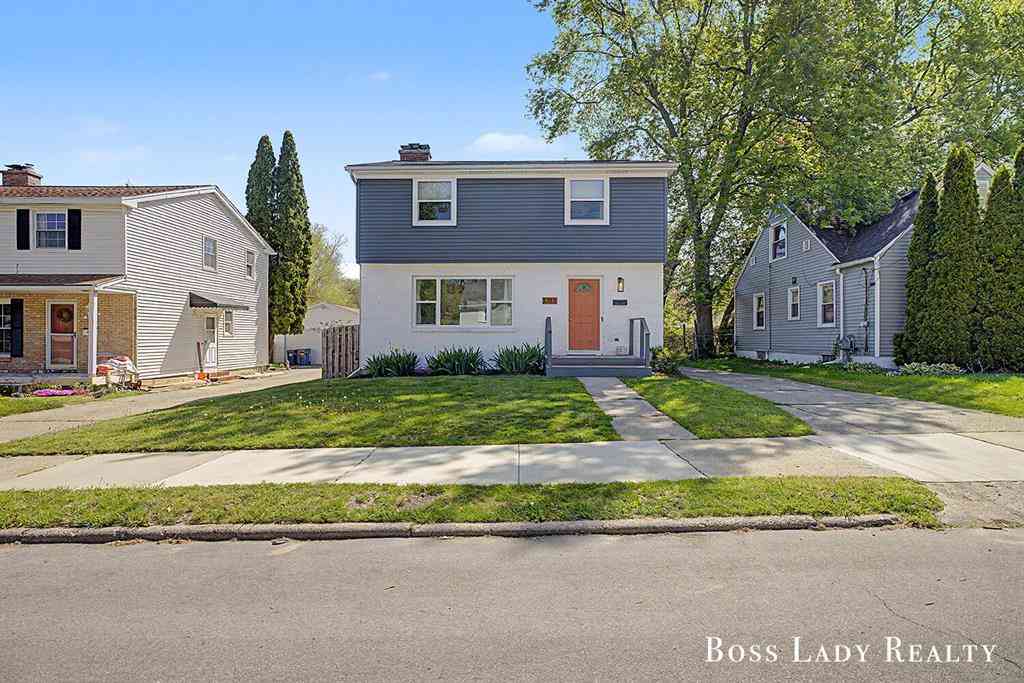 Homes For Sale - 1512 Rossman Avenue Se SE<br/> Grand Rapids, MI 49507