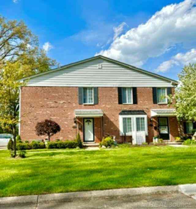 Condo For Sale - 22801 Overlake Street <br/> Saint Clair Shores, MI 48080