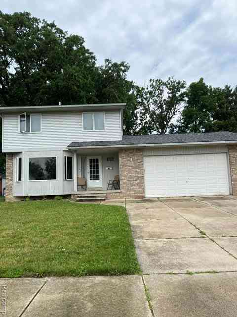 Homes For Sale - 19169 Hazelwood Street <br/> Macomb County, Roseville, MI 48066