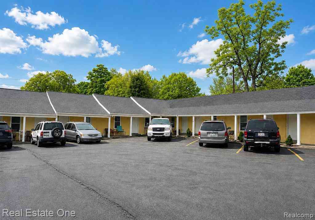 Condo For Sale - 507 Lakeville Road  #7<br/> Oakland County, Leonard, MI 48367