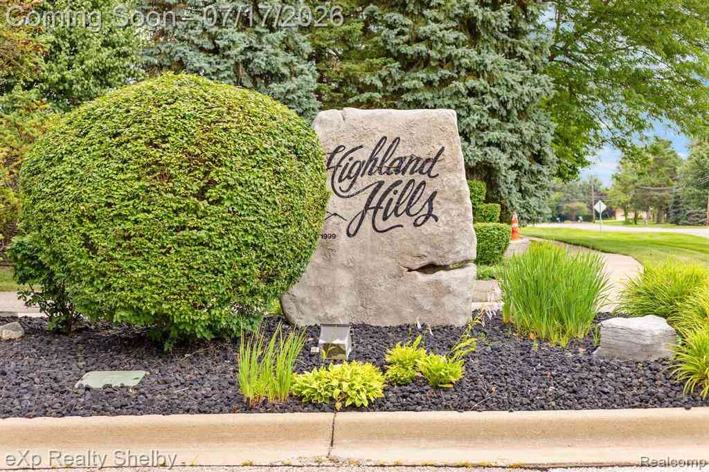 Condo For Sale - 17680 Port Salem Drive  #37<br/> Macomb, MI 48044