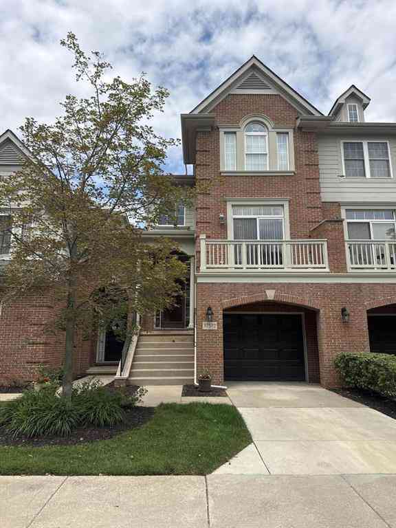 Condo For Rent - 37572 Newburgh Park Circle  #33<br/> Livonia, MI 48152