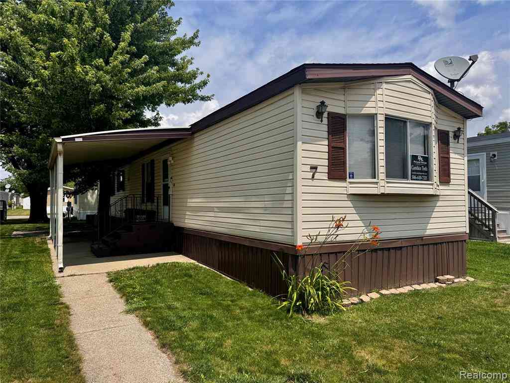 Homes For Sale - 46000 Geddes Rd   #7<br/> Canton, MI 48188