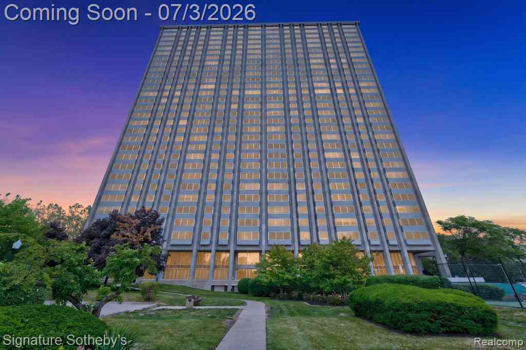 Condo For Sale - 1300 E Lafayette Street  #912<br/> Wayne County, Detroit, MI 48207