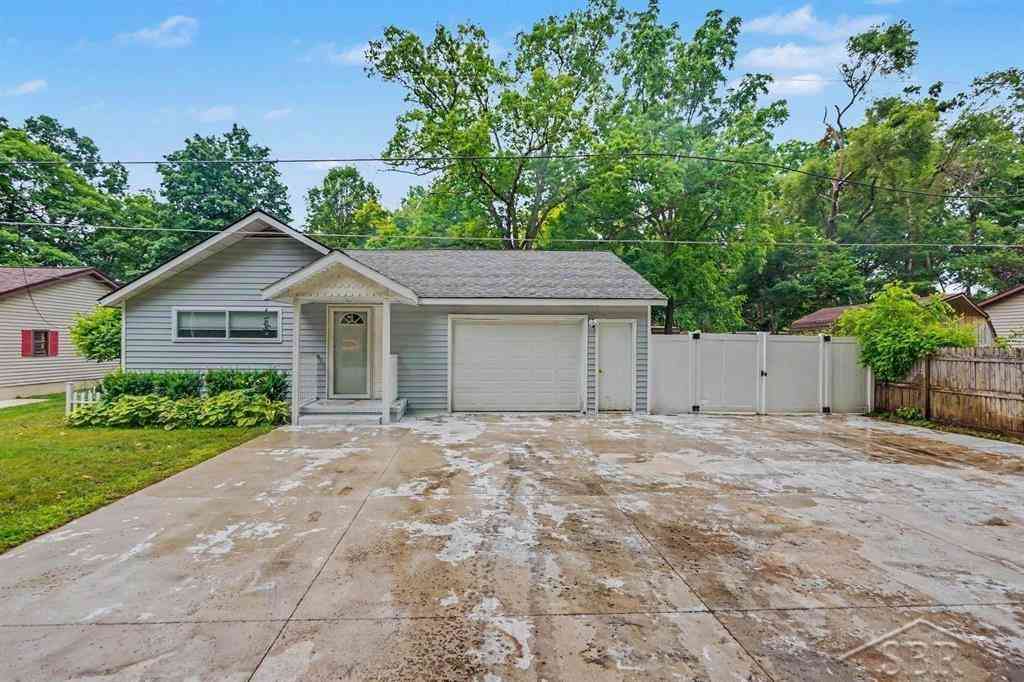 Homes For Sale - 19937 Park Road <br/> Big Rapids, MI 49307