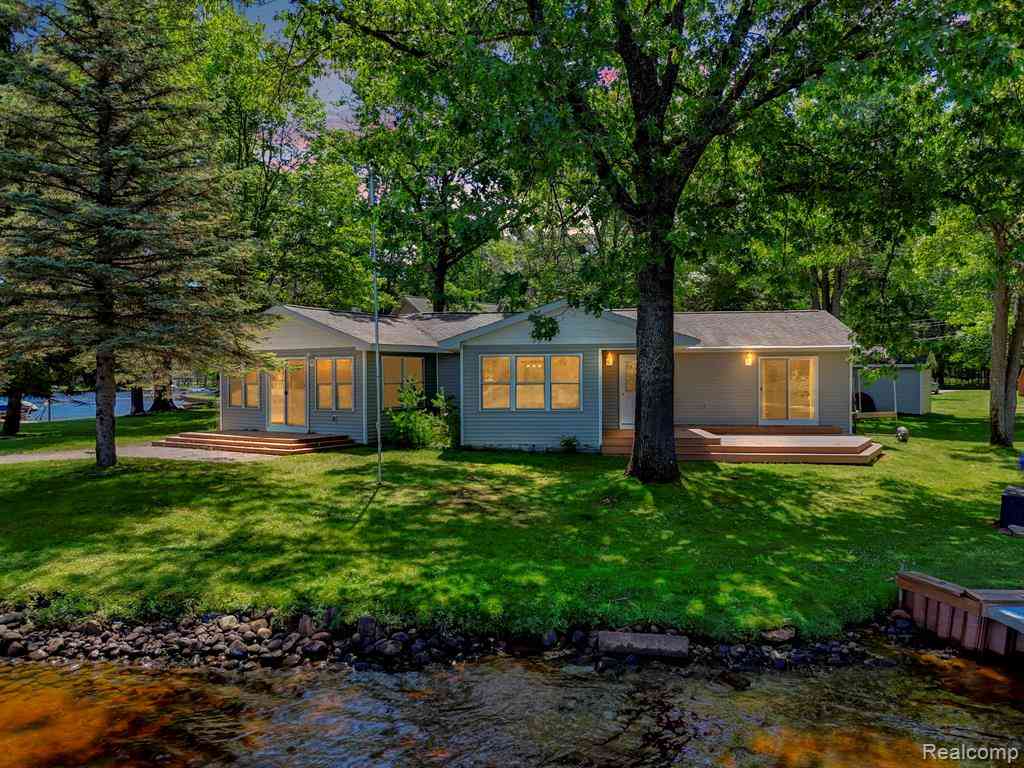 Homes For Sale - 1192 Lake James Drive <br/> Roscommon County, Prudenville, MI 48651