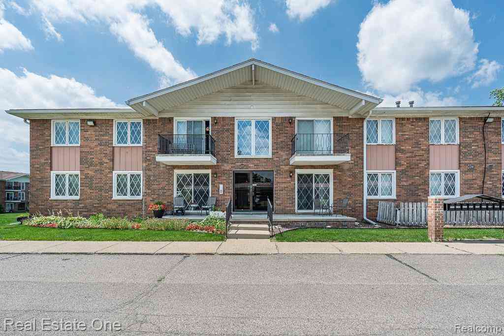 Condo For Sale - 54795 Shelby Road  #87<br/> Utica, MI 48316
