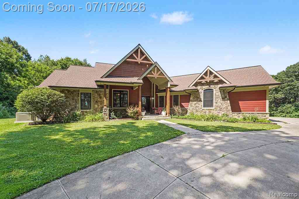 Homes For Sale - 2250 E Coon Lake Trail <br/> Livingston County, Howell, MI 48843