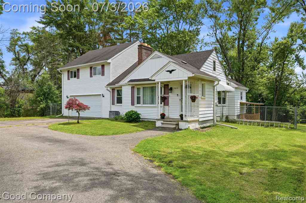 Homes For Sale - 29693 Medbury Street <br/> Oakland County, Farmington Hills, MI 48336