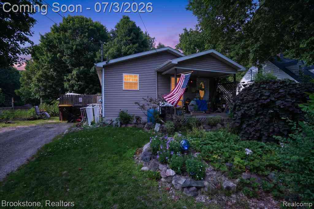 Homes For Sale - 407 E Elizabeth Street <br/> Eaton County, Eaton Rapids, MI 48827