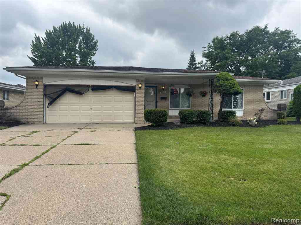 Homes For Rent - 4110 Rose Mary Drive <br/> Sterling Heights, MI 48310