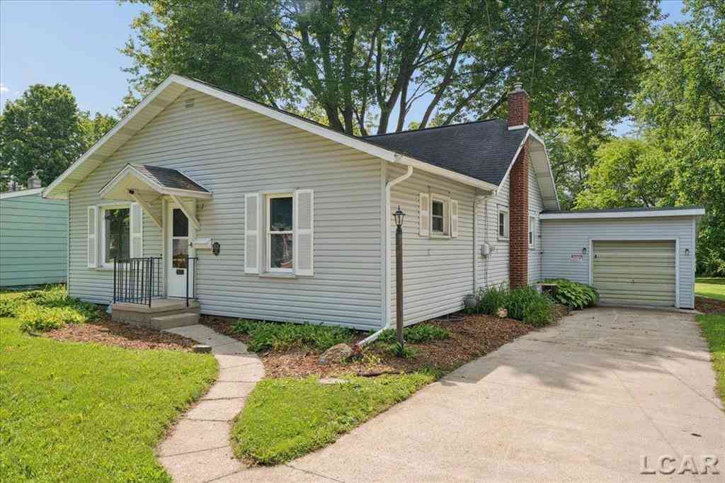 Homes For Sale - 1237 Vine Street <br/> Adrian, MI 49221