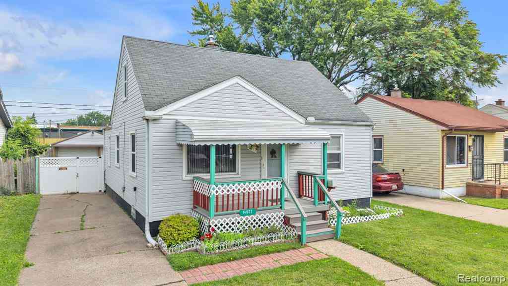 Homes For Sale - 14027 Hobart Avenue <br/> Warren, MI 48089