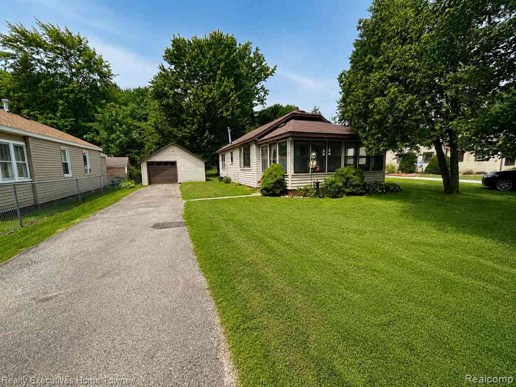 Homes For Sale - 6621 Bunker Road <br/> Saint Clair County, Burtchville, MI 48059