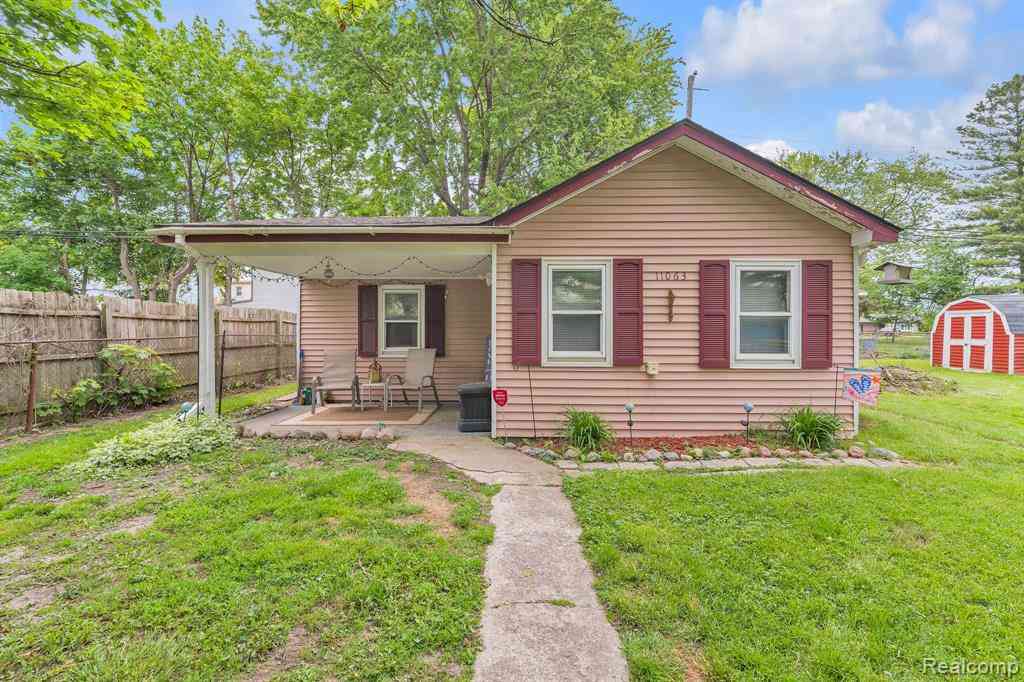 Homes For Sale - 11063 Jackson Street <br/> Taylor, MI 48180
