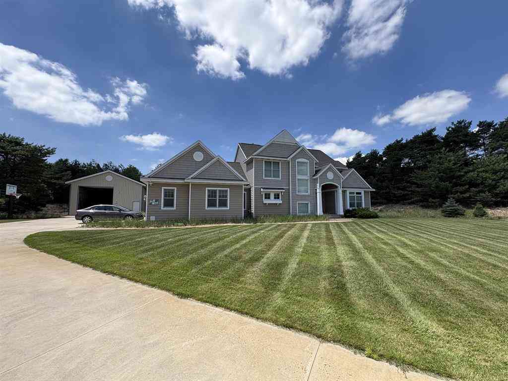Homes For Sale - 5155 Ruby Ridge Street <br/> Holland, MI 49424