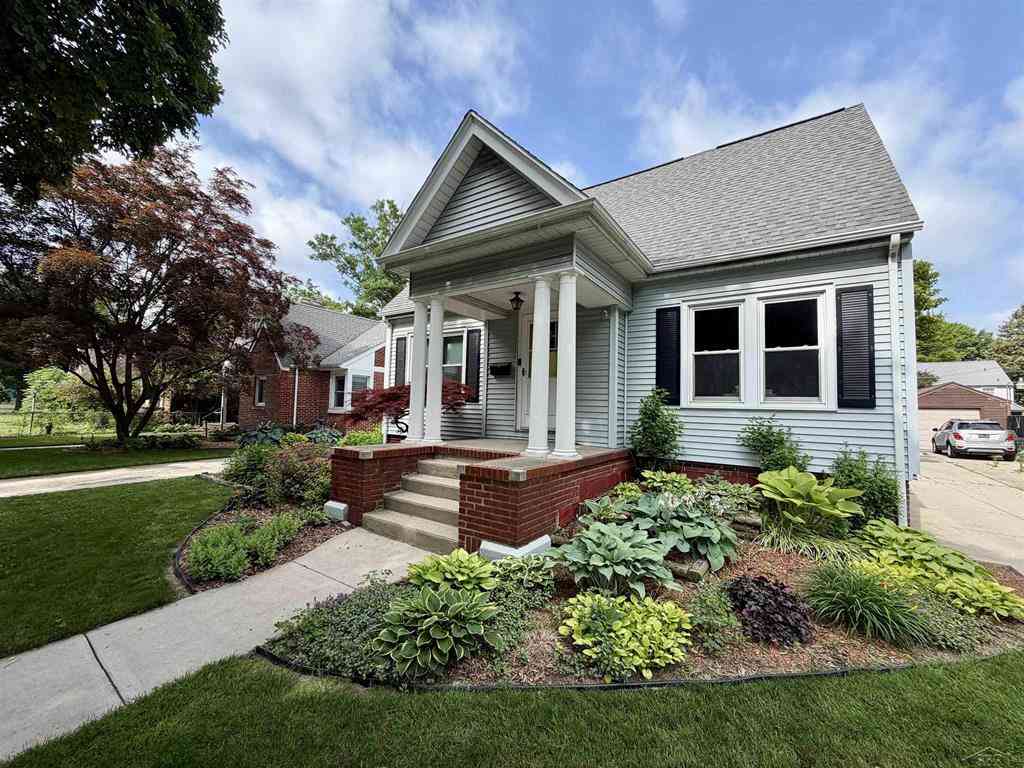 Homes For Sale - 2217 N Woodbridge Road <br/> Saginaw, MI 48602