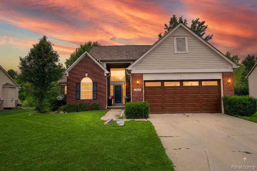 Homes For Sale - 43072 Bradley Drive <br/> Wayne County, Belleville, MI 48111