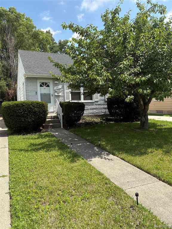 Homes For Sale - 18827 Woodside Street <br/> Harper Woods, MI 48225
