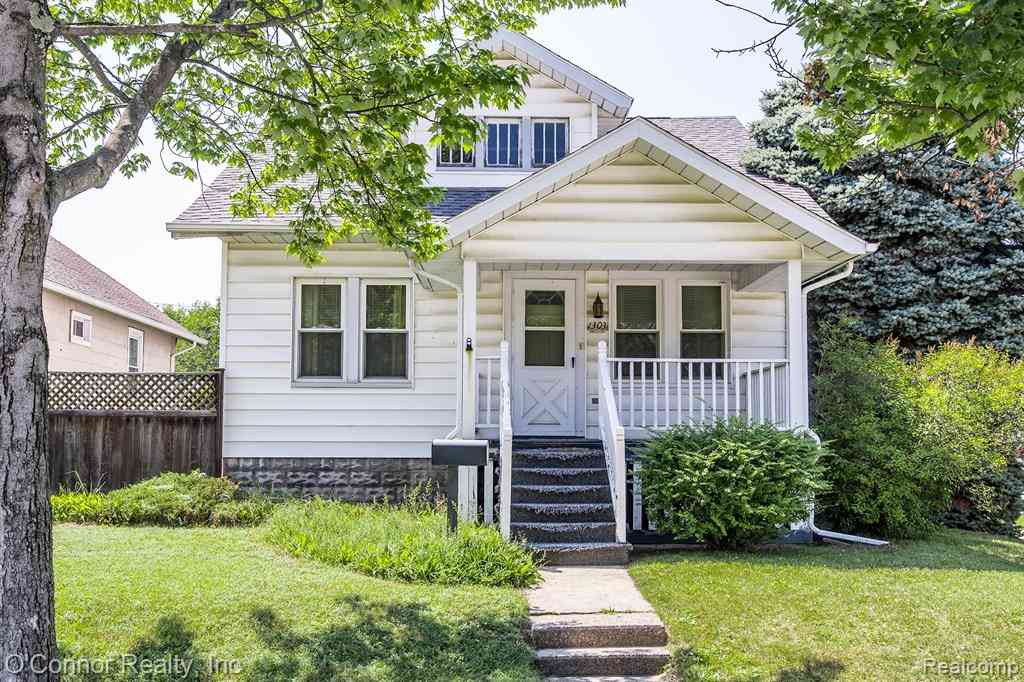 Homes For Sale - 1303 15th Street <br/> Saint Clair County, Port Huron, MI 48060