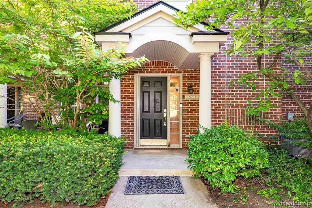 Condo For Sale - 5738 Wellesley Lane <br/> Ypsilanti, MI 48197