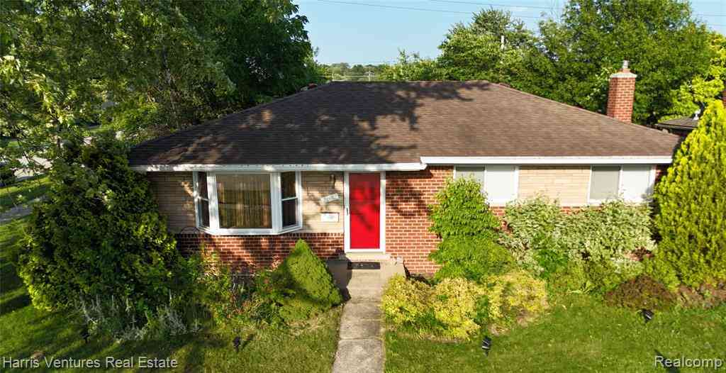 Homes For Sale - 28482 Sutherland Drive <br/> Macomb County, Warren, MI 48088