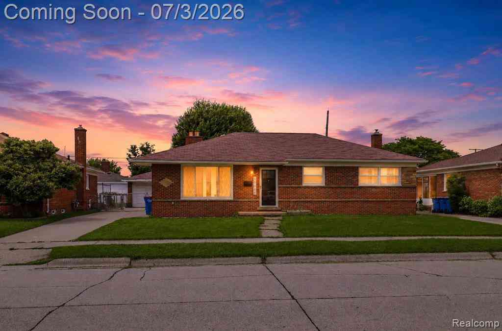 Homes For Sale - 11085 Busch Avenue <br/> Macomb County, Warren, MI 48089