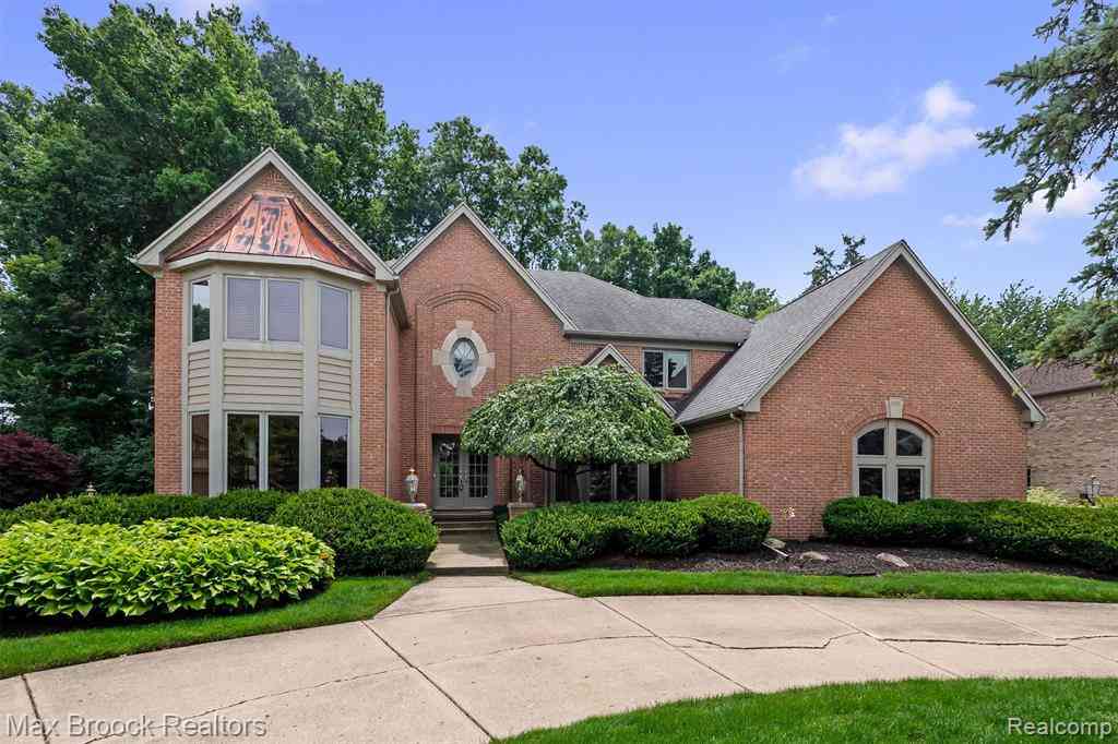 Homes For Sale - 3015 Woodcreek Way <br/> Oakland County, Bloomfield Hills, MI 48304