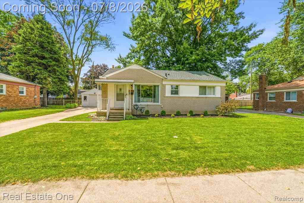 Homes For Sale - 30741 Hathaway Street <br/> Wayne County, Livonia, MI 48150
