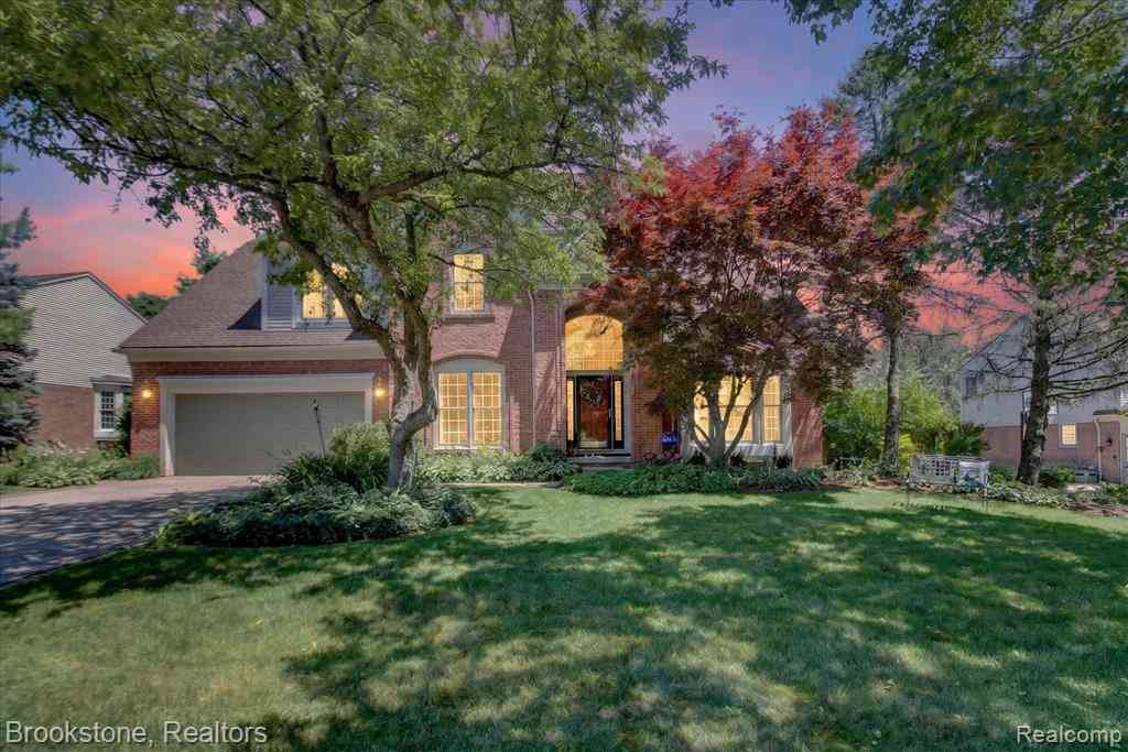 Homes For Sale - 2189 Timberridge Drive <br/> West Bloomfield, MI 48324