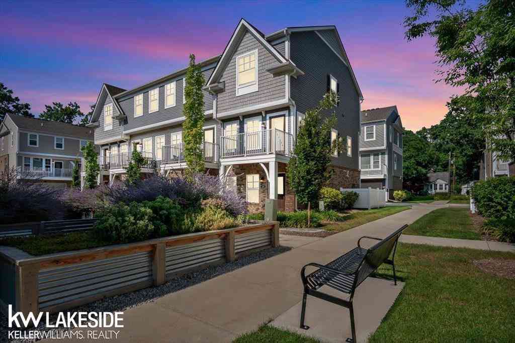 Condo For Sale - 368 Glendale Lane <br/> Oakland County, Ferndale, MI 48220