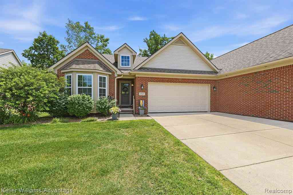 Condo For Sale - 1917 Egret Pointe  <br/> Howell, MI 48843