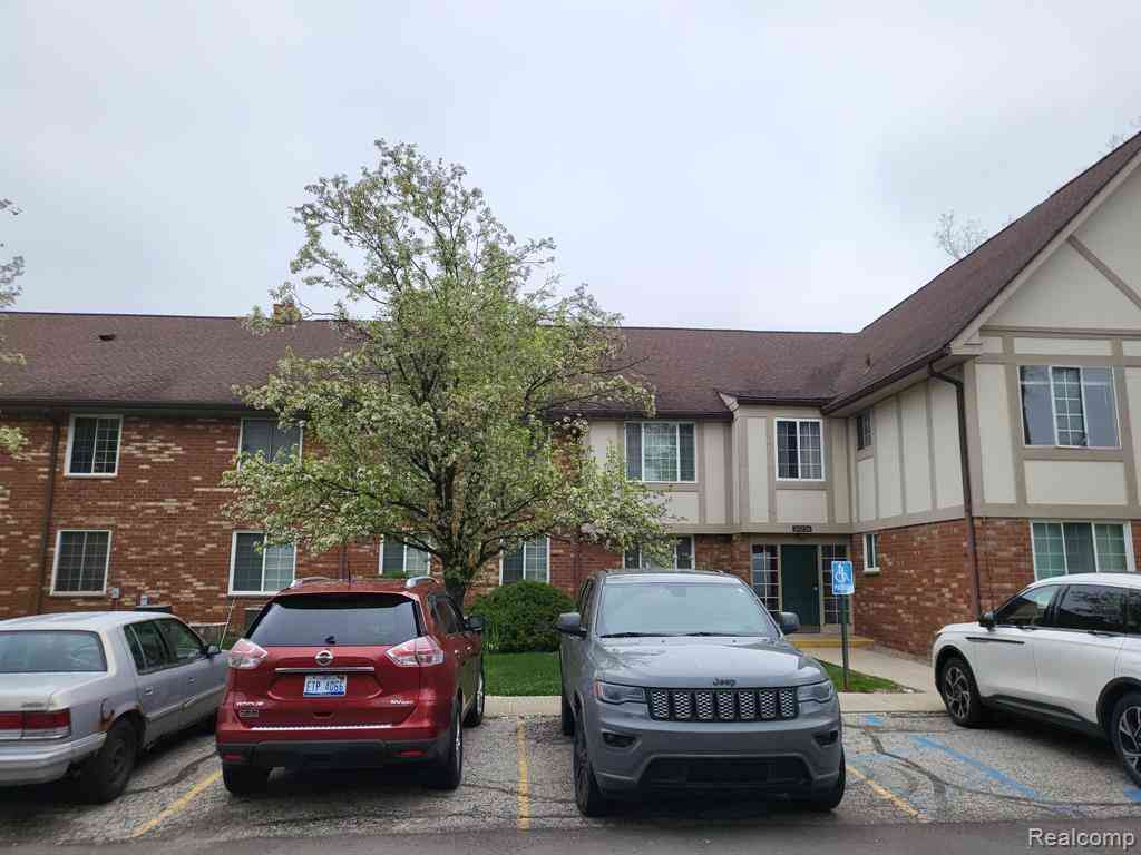 Condo For Rent - 30256 Southfield Road <br/> Southfield, MI 48076