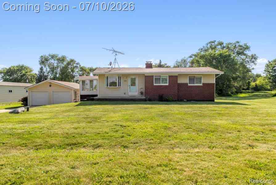 Homes For Sale - 3381 N Fleming Road <br/> Fowlerville, MI 48836
