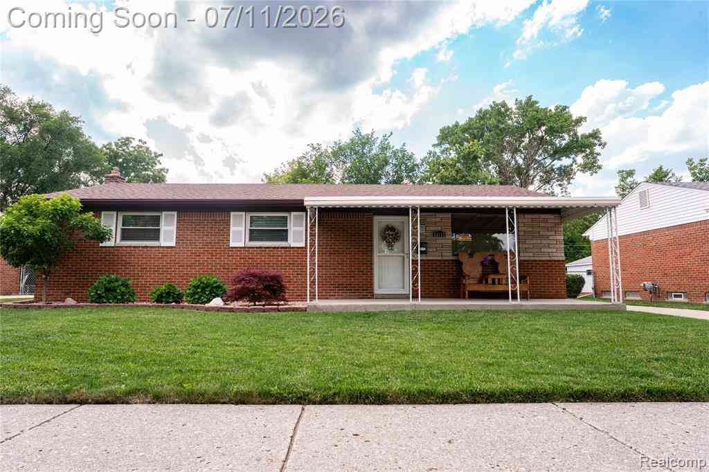 Homes For Sale - 33755 Vista Way <br/> Macomb County, Fraser, MI 48026