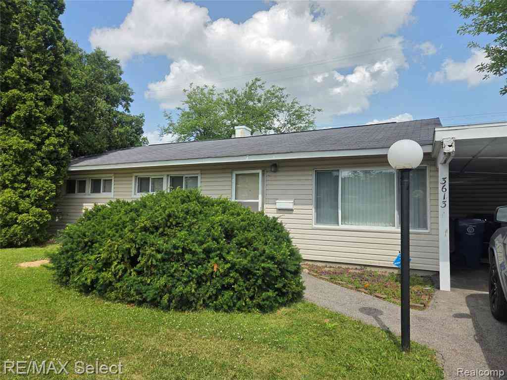 Homes For Sale - 3613 Briarwood Drive <br/> Flint, MI 48507