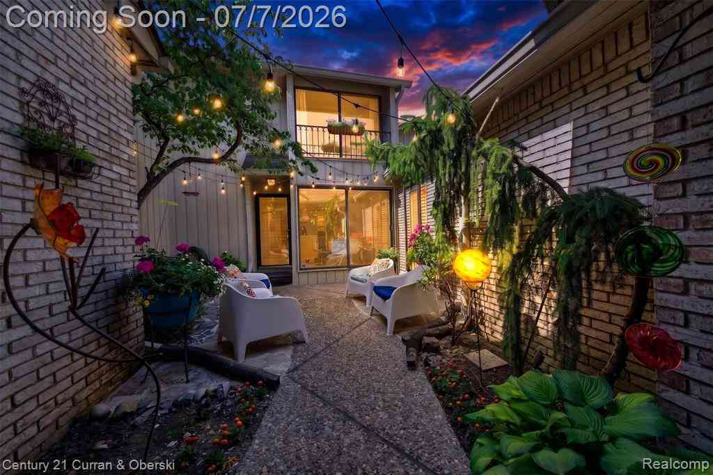 Condo For Sale - 1148 Hillpointe Circle  #74<br/> Bloomfield Hills, MI 48304