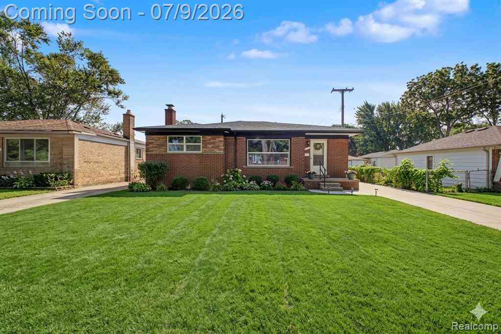 Homes For Sale - 9130 Kinloch  <br/> Wayne County, Redford, MI 48239