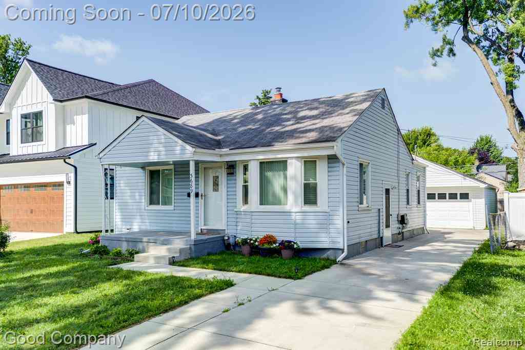 Homes For Sale - 3689 Phillips Avenue <br/> Oakland County, Berkley, MI 48072
