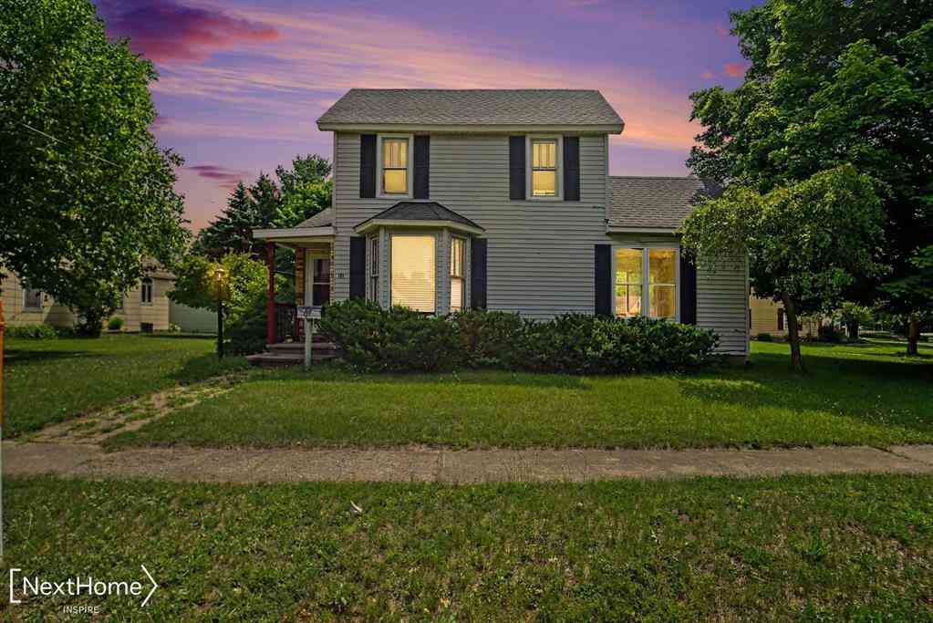 Homes For Sale - 121 S West Street <br/> Vassar, MI 48768