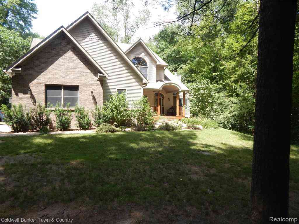 Homes For Sale - 3217 Pineview Trail <br/> Howell, MI 48843