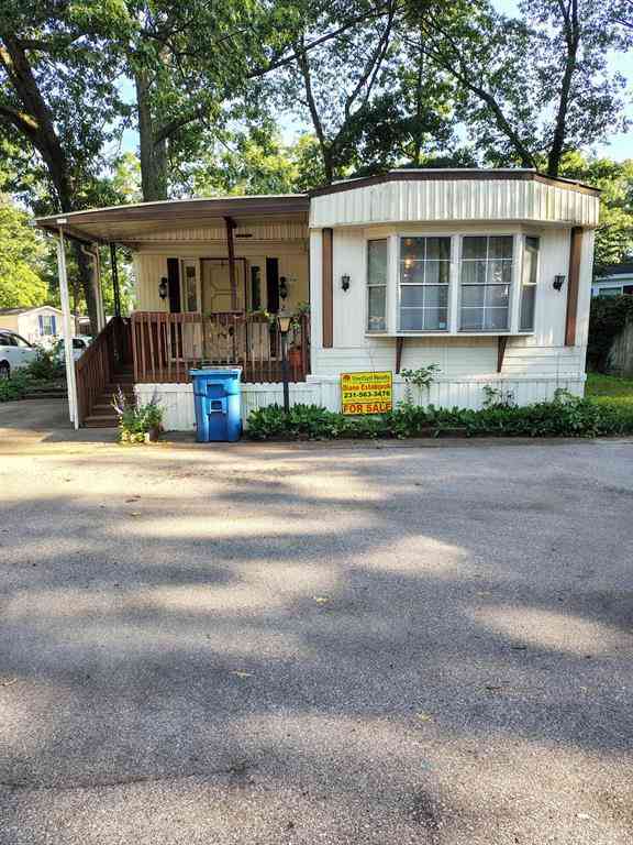 Homes For Sale - 2701 Huizenga Street  #96<br/> Muskegon County, Norton Shores, MI 49444