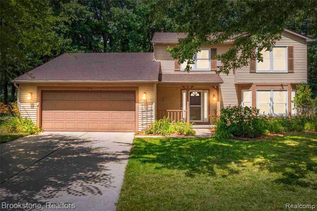 Homes For Sale - 312 Burr Oak Drive <br/> Ann Arbor, MI 48103