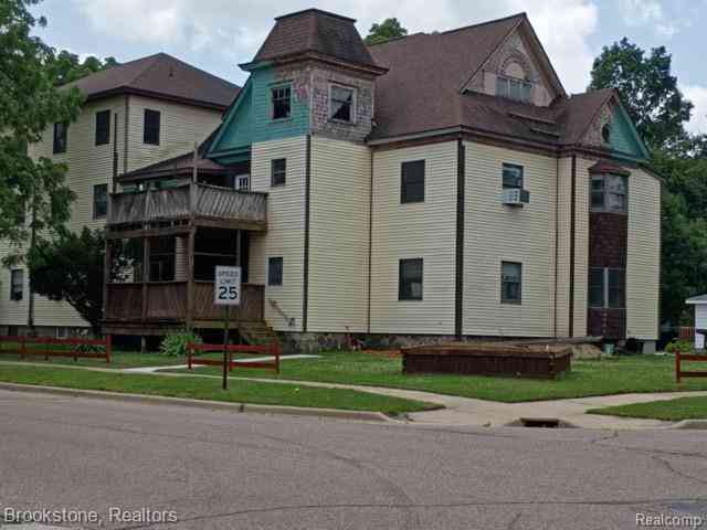Condo For Sale - 510 Pleasant Street  #4<br/> Charlotte, MI 48813
