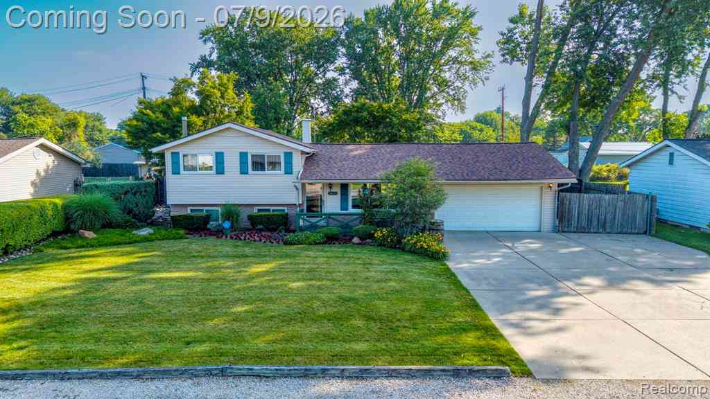 Homes For Sale - 24851 Murray Street <br/> Macomb County, Harrison Township, MI 48045